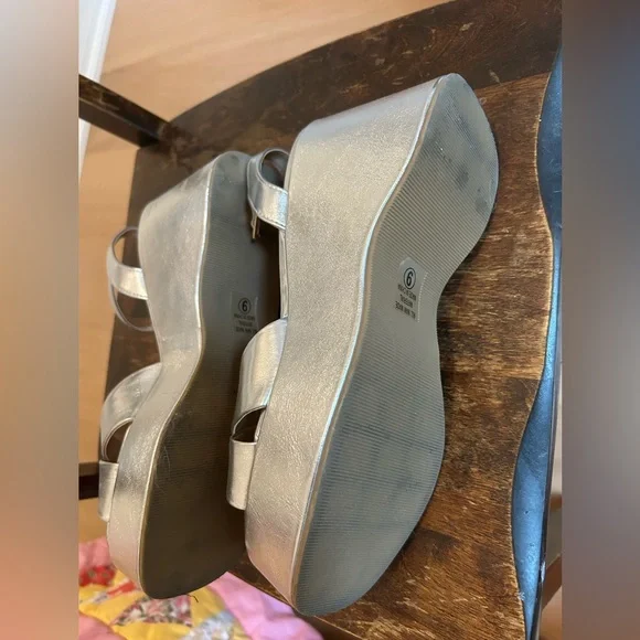 Silver platform sandals - Picture 5 of 5